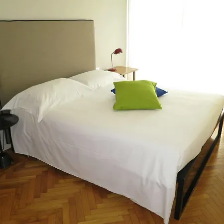 Washington Apartment *